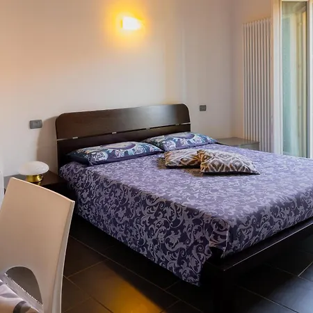 Casa Fausto Feriehus *